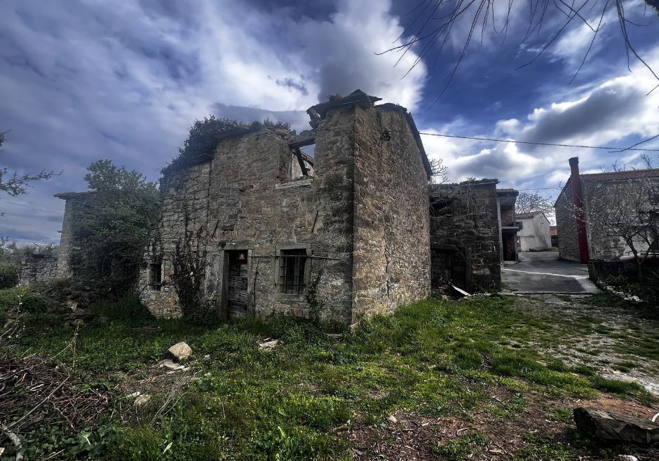 Lokacija: Obalno - kraška, Koper, Butari